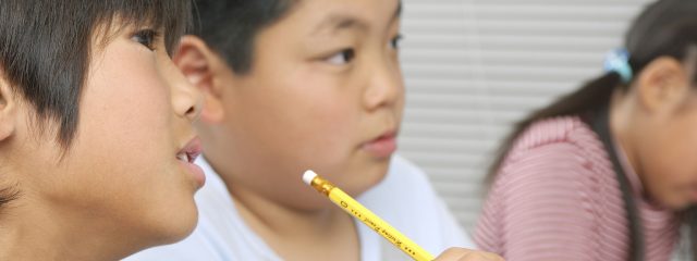 小学生の授業風景