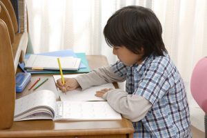 小学生が自学自習