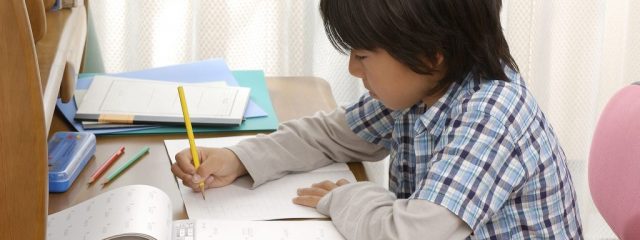 小学生が自学自習